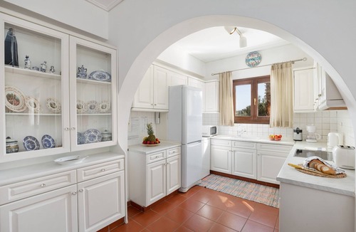 Agios Spyridon Corfu Villa | Villa Lianolia: Huge pool, A/C, WiFi, near the beach