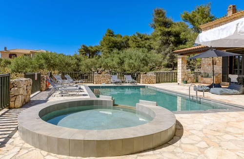 Agia Marina Villa | Villa Lida Aresti with private pool