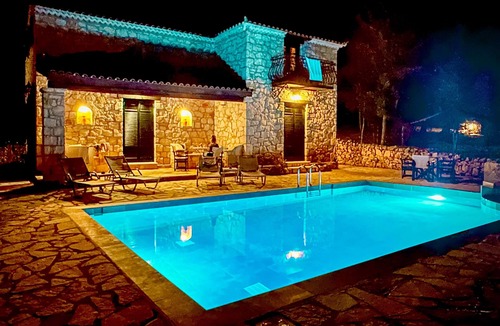 Agia Marina Villa | Villa Lida Aresti with private pool