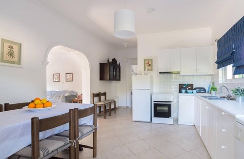 Neromilos Villa | Villa Lilly - Six Bedroom Villa, Sleeps 12