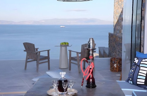 Azolimnos Villa | Villa 'Lina Syros' with Sea View, Wi-Fi and Air Conditioning