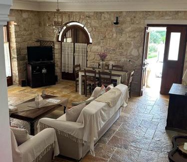 Kassiopi House | Villa Loukas