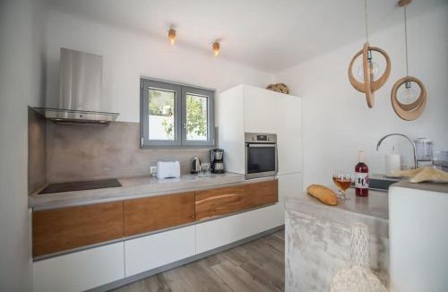 Stelida Villa | Villa Luna Bianca, located in Stelida Naxos area.