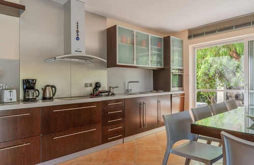 Kiparissia Villa | Villa 'Luxury Flora Kiparissia' with Sea View, Wi-Fi and Air Conditioning