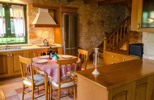 Akrotiri Villa | Villa Marina of Jootiq Villas. Combine traditional stone built concept with supreme comfort!