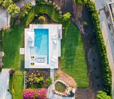 Atsipópoulon Apartment | Villa Mediterranean Oasis