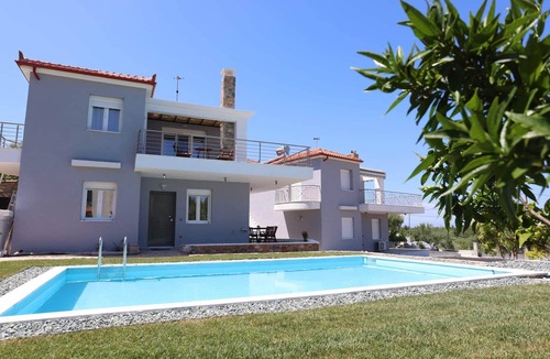 Pefkochori Villa | Villa Mediterraneo