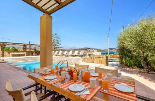 Skotino Villa | Villa Melia by Villa Plus