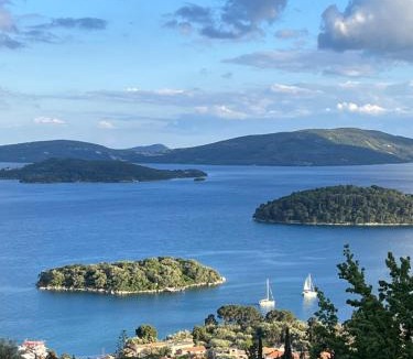 Perigiali Villa | Villa Meliti - private villa with stunning seaviews, infinity pool, close to the beach