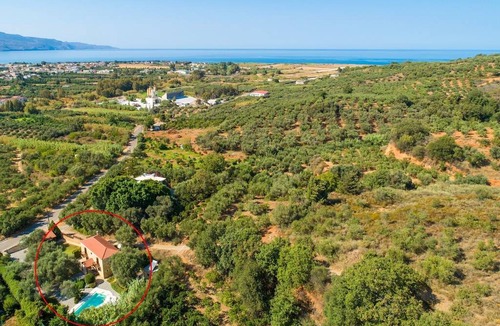 Kolymbari Villa | Villa Miguela: Large Private Pool, A/C, WiFi, Eco-Friendly