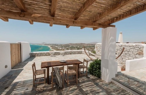 Maragas Villa | Villa Mihail is luxury suite by the sea