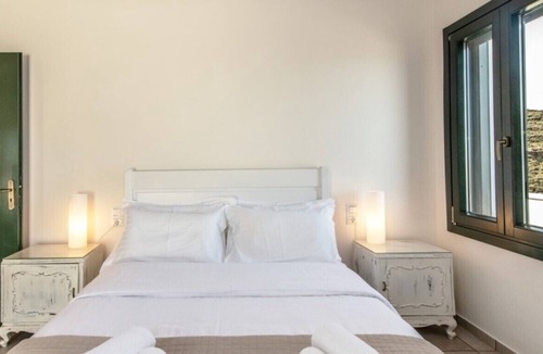 Exomvourgo Villa | Villa Mileia/ 4 bedrooms/ Sea-view With Shared Pool