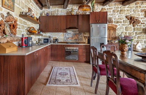 Marathi Villa | Villa Minoa just next to the Beach, with Surprising Sea and Mountain Views