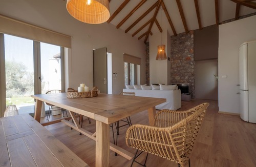 Neapoli Villa | Villa MOLYVOS
