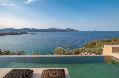 Troezen Villa | Villa myporos