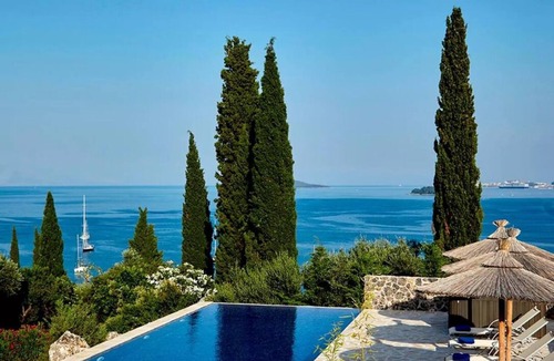 Limni Villa | Villa Naldera a luxurious & secluded villa with private pool & amazing sea views