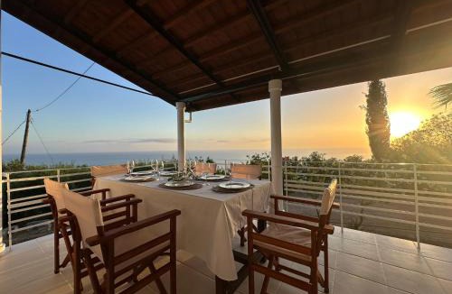 Loutsa Villa | Villa Naturaleza