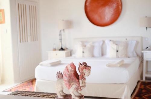 Kalafatis Hotel | VILLA NAUTILIA - Luxury Suites and Cottages