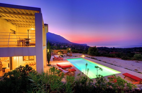 Karavados Villa | Villa 'Nautilos Ideales Resort' with Sea View, Wi-Fi and Air Conditioning