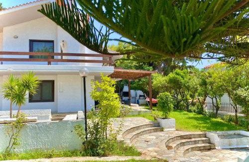 Anavyssos House | Villa Naya by the Beach