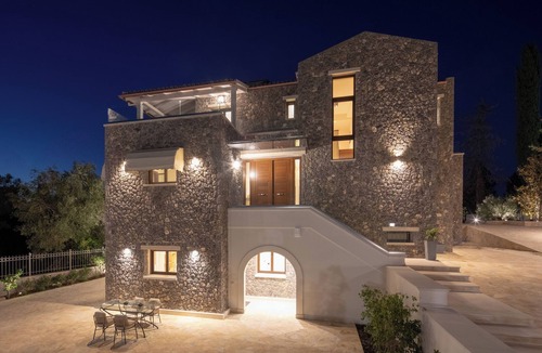 Corfu Town Villa | Villa Nera: Luxurious seaview retreat in Corfu's Kefalomandouko Hill.