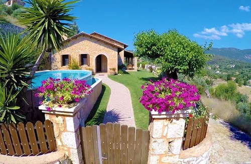 Marantochori Villa | Villa Nickelly, luxury stone villa: the perfect holiday home