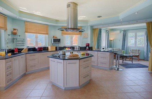 Nidri Villa | Villa Nidri - Four Bedroom Villa, Sleeps 8