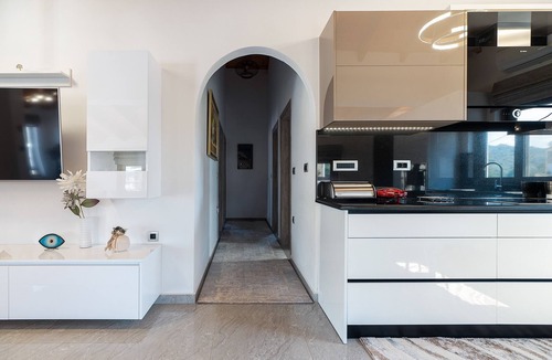 Fanai Villa | Villa 'Nikolaos 2' with Sea View, Wi-Fi and Air Conditioning