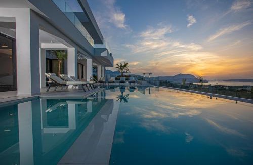 Kokkinon Khorion Villa | Villa OMORFI