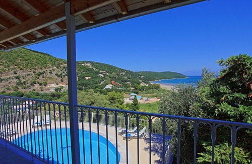 Apraos Villa | Villa Oneiro: Stunning views, private pool, A/C, WiFi