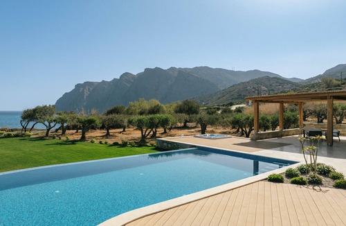 Pefki Villa | Villa Paradiso your luxurious escape - create cherished memories for a lifetime!