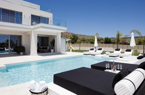 Marathi Villa | Villa Palena