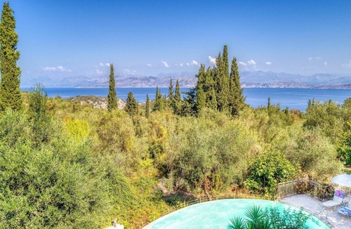 Petaleia Villa | Villa Paola Kassiopi - Villa Paola Kassiopi