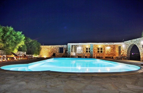 Paros Villa | Villa Paros - Archipelagos Villas with Pool close to the sea