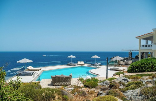 Stavros Villa | Villa Penelope – Seafront Bliss & Sunset Views