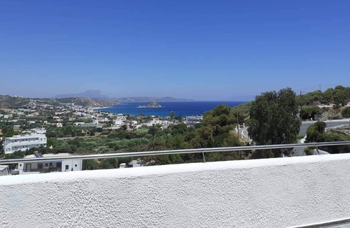 Kefalos Villa | Villa-Penthouse with breathtaking views of the Kamari Gulf.