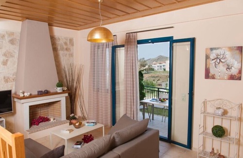 Panormos Villa | Villa Peonia - 4 Bedrooms, Few Steps from the beach