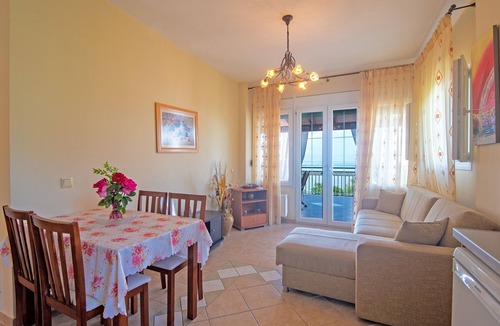 Messonghi Apartment | 'Villa Pepy Luxury Apartment' with Mountain View, Garden & Wi-Fi
