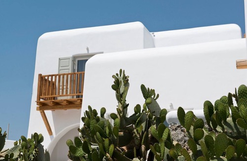 Tourlos Villa | Villa Peridot - Eight Bedroom Villa, Sleeps 16