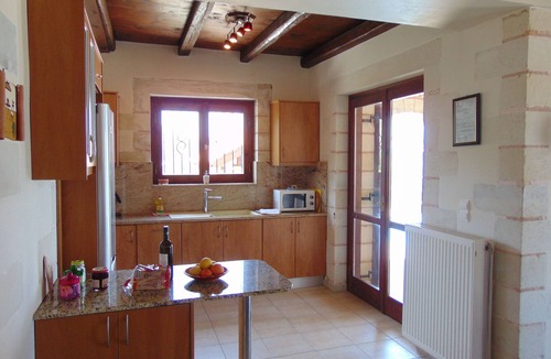 Makhairoi Villa | Villa Petra -Fantastic Sea and Mountain Views, High speed internet in all rooms