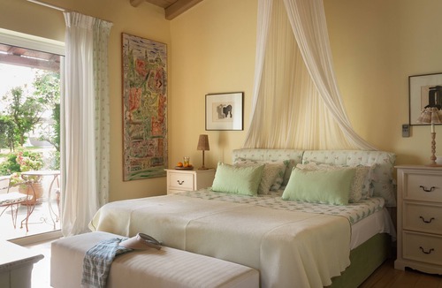 Iria Villa | Villa Pueblo