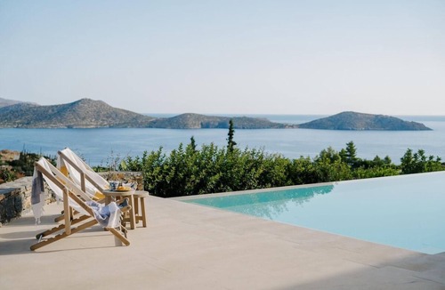 Agios Nikolaos Villa | Villa Queen with a heated pool