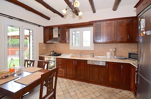 Sinarades Villa | Villa Rahu - Four Bedroom Villa, Sleeps 8