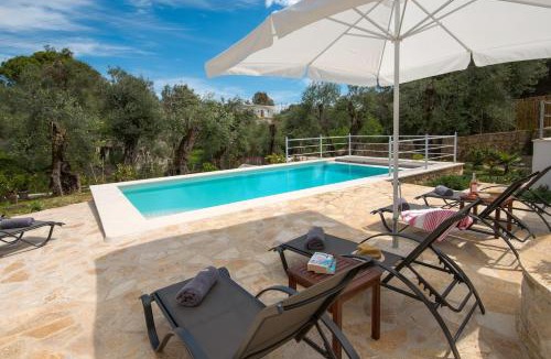 Vlachopoulatika Villa | Villa Rei 3 Bedroom Villa with Pool