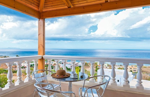 Sfakaki Villa | Villa Rethymno - Three Bedroom Villa, Sleeps 6