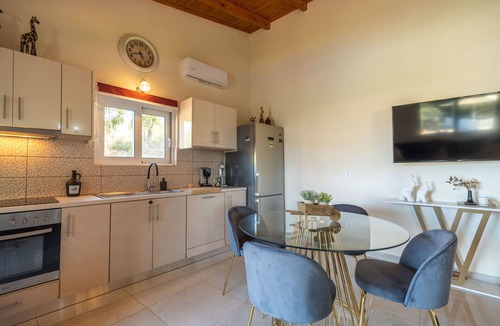Mathes Villa | Villa Rose - Villa 1,5 km from the sea in Crete