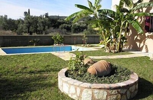 Gennadi Villa | VILLA ROSILA,CHARMING SPACIOUS HOME JUST A STROLL FROM GENNADI BEACH