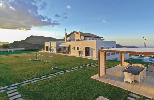 Nikos Kazantzakis Villa | Villa Selena 6 bedroom villa