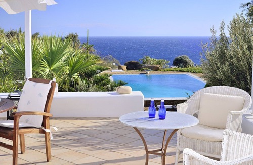 Kalafatis Villa | Villa Sesilia with pool and sea view