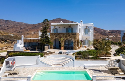 Agios Sostis Villa | Villa 'Simone Tinos Island' with Sea View, Wi-Fi and Air Conditioning